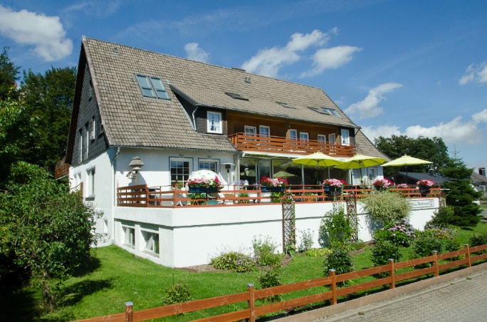 Hotel Waldrausch auf der Sonnenseite von Hahnenklee Hotel Waldrausch auf der Sonnenseite von Hahnenklee